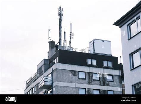 D Sseldorf Mobilfunk Mobilfunkmast G G G Antennen