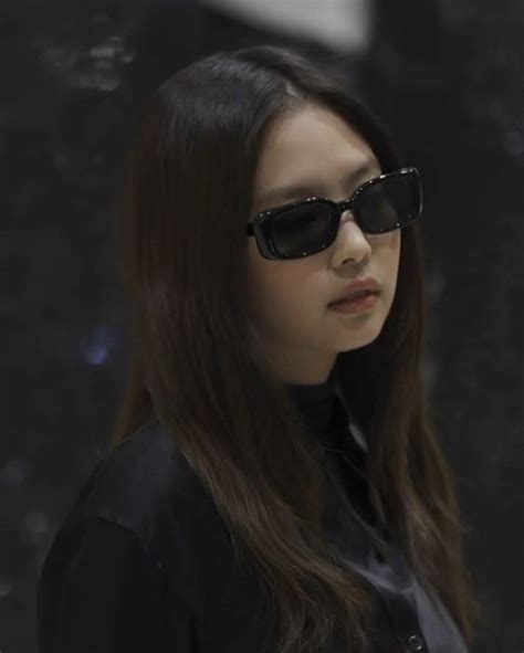 Rosé And Jennie Jennie Kim Blackpink Black Sunglasses Square Sunglasses Women Glasses