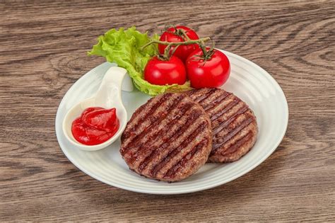 Premium Photo Grilled Burger Cutlet With Sauce