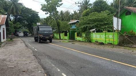 Ratusan Tni Polri Dikerahkan Menuju Tapalang Buka Akses Longsor Di