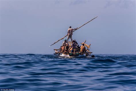 Indonesian Sperm Whale Hunters Say They Have To Kill To Survive Daily Mail Online