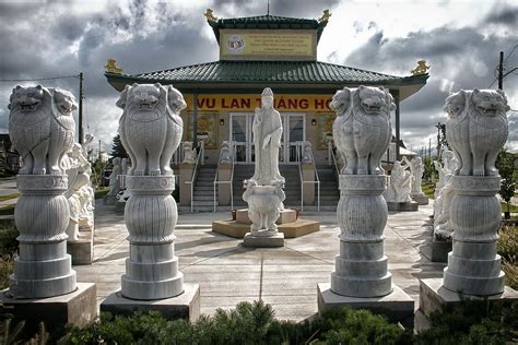 Eye Candy: Buddhist Temple