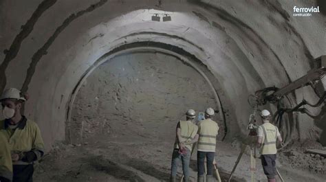 Así se abre el nuevo túnel ferroviario de Oural a un ritmo de 1 000