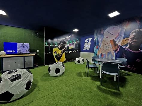 Sala De Aula Inspirada Em Campos De Futebol Mercado Imobili Rio