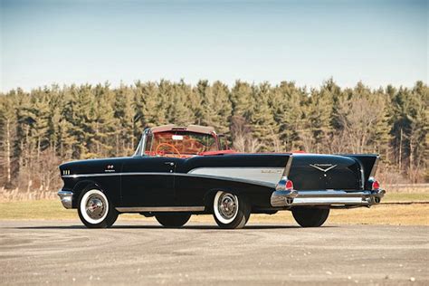 Simply Cool: the ’57 Chevy Bel Air Convertible