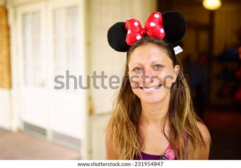 228 Minnie Mouse Ears Stock Photos Images And Photography Shutterstock