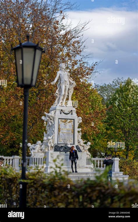 Statuen Am Denkmal Hi Res Stock Photography And Images Alamy