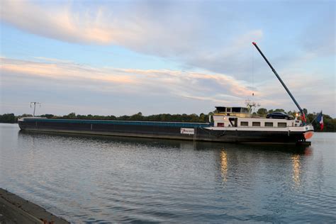 Transports Faut Il D Velopper Le Transport Fluvial