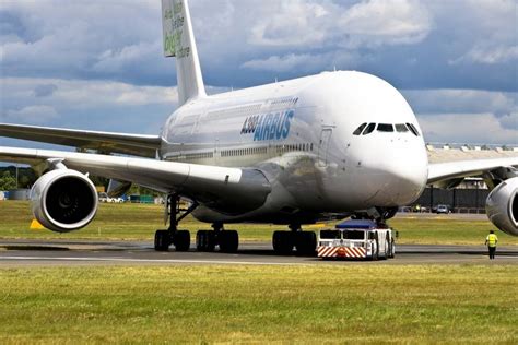 Airbus A380 por que o maior avião de passageiros do mundo fracassou