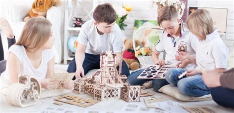 О компании | DUE TOYS – деревянные 3D-пазлы и коллекционные модели ...