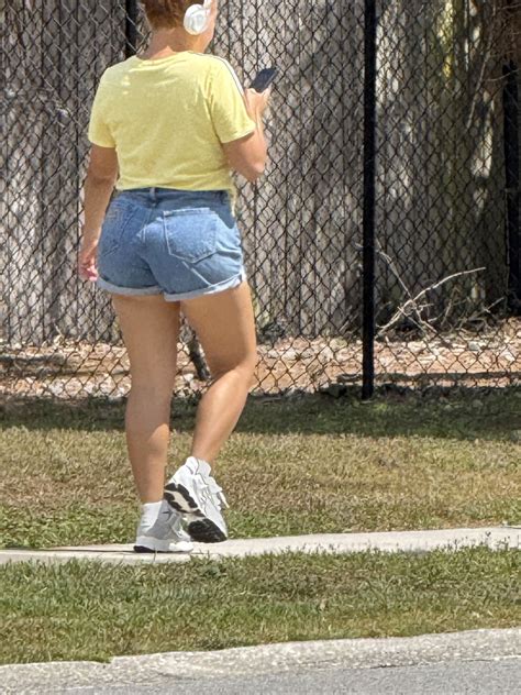 Big Ass Latina Milf Walking Short Shorts Volleyball Forum