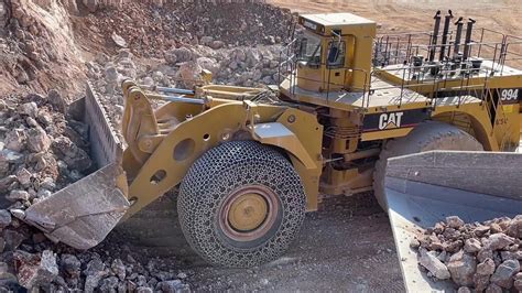 Unleashing Power Massive Caterpillar Wheel Loader Loading