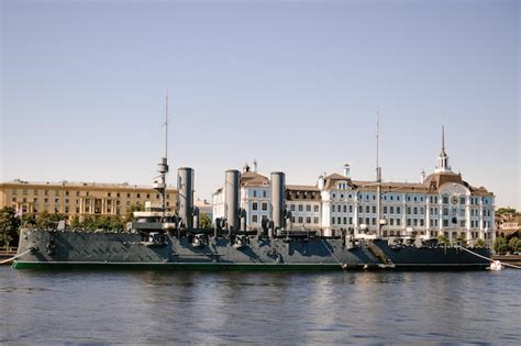 Premium Photo The Legendary Russian Warship Cruiser Aurora Is