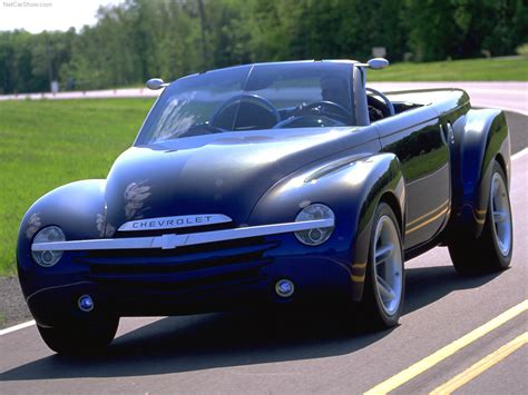 Chevrolet SSR - Information and photos - MOMENTcar