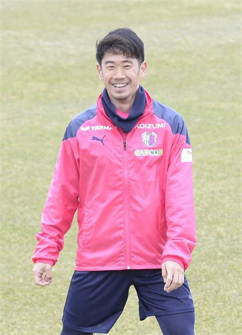 練習中に笑顔を見せるc大阪・香川真司 ― スポニチ Sponichi Annex サッカー