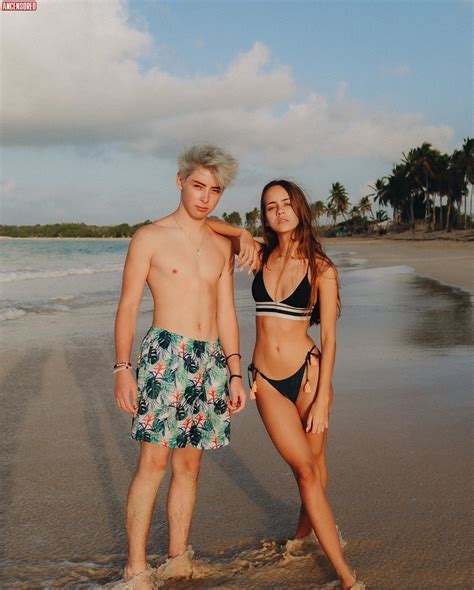 Naked Azul Guaita Added 02 04 2020 By Lionheart