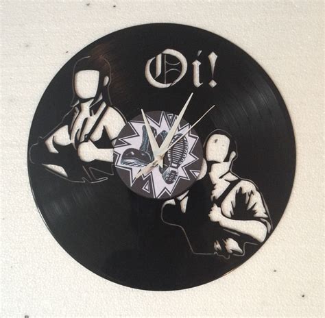 Horloge Ou Simplement Une Décoration Murale Dans Un Vrai Disque Vinyle