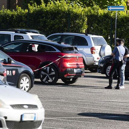 Bimba Morta In Auto A Roma Padre Indagato Per Omicidio Colposo