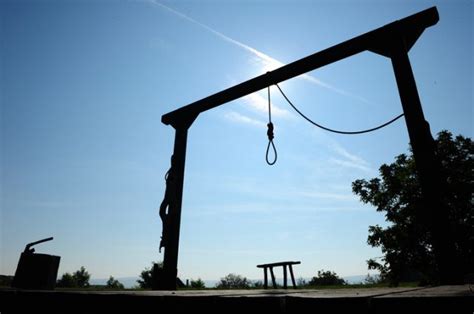 Surviving Execution The Luckiest Men In History The Vintage News