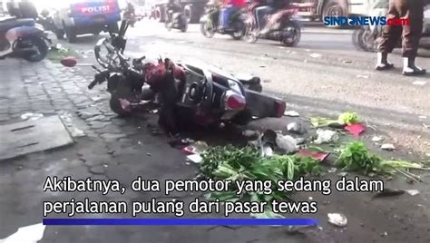 Sopir Ngantuk Mobil Pemudik Tabrak Motor Di Jombang 2 Tewas Video