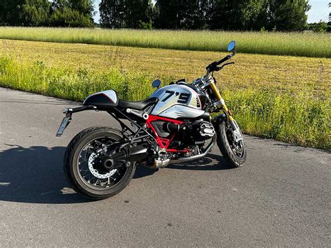 BMW R Nine T Opcja 719: Wibracje Klasycznej Sztuki Motocyklowej