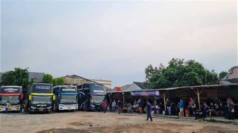 Alhamdulillah Penumpang Ramai Suasana Di Terminal Pondok Pinang Rabu