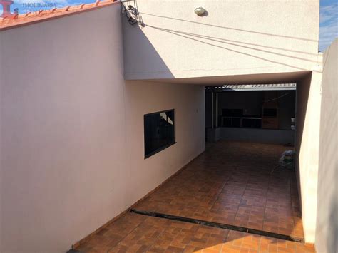 CASA A VENDA NO CONJUNTO ÁGUIAS EM ARAPONGAS Imobiliária e Loteadora