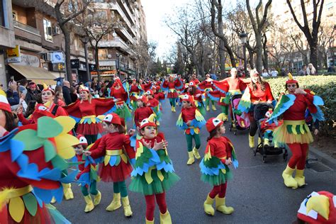 De Hippies A Punkies Del Oeste Un Millar De Escolares Participan En El