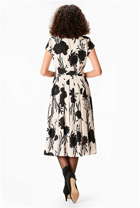 Shop Floral Print Matte Crepe Release Pleat Dress Eshakti