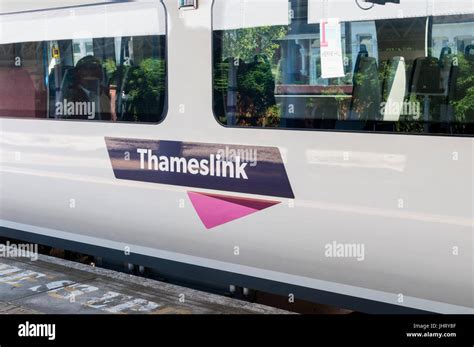 Govia Thameslink Treni Ferroviari Immagini E Fotografie Stock Ad Alta