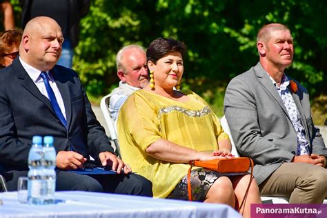 Złota Leszczyna oficjalnie otwarta folklor opanował Leszczynek