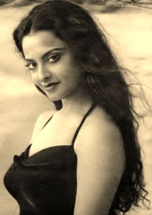 Unseen Monochrome Picture Of Rekha With Her Late Father, Gemini Ganesan ...