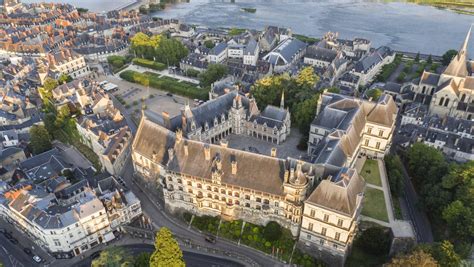 El castillo de Blois del Valle del Loira una joya arquitectónica