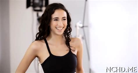 Chick In A Hot Casting Show