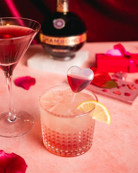 29 Pink Cocktails For Valentines Thatll Make Your Date Swoon