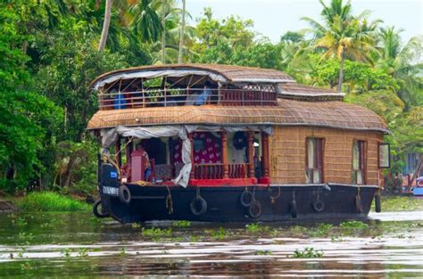 Kerala traditional house Stock Photos, Royalty Free Kerala traditional house Images | Depositphotos®