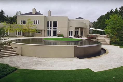 michael jordans house   sale mirror