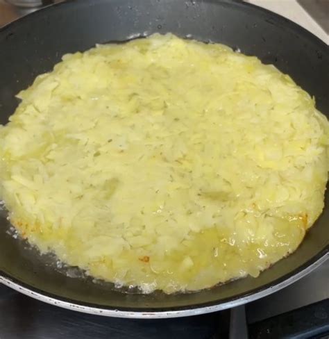 Rösti di patate con salmone affumicato e formaggio la ricetta dell