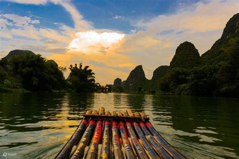 Yangshuo Private Tour 1 Day Yulong River Bamboo Rafting Silver Rock