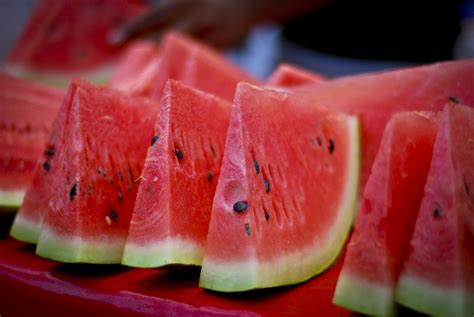 Watermelon 4K - Wallpics.Net