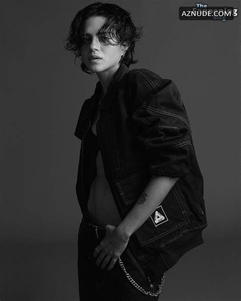 Sasha Calle Nude Sexy Collection Photos Of The American Actress Aznude