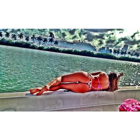 Naked Frida Sof A Added By Pepelepu