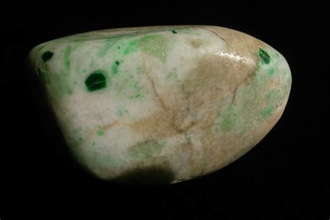 Jadeite: Meaning, Properties, and Benefits You Should Know