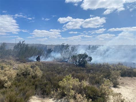 Importante Incendio De Pastizales En Trelew Canal12