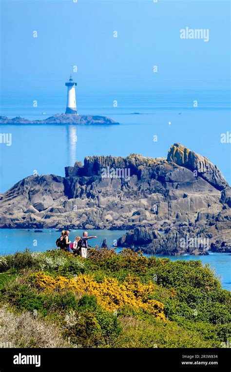 Phare De La Pierre De Herpin Fotograf As E Im Genes De Alta Resoluci N