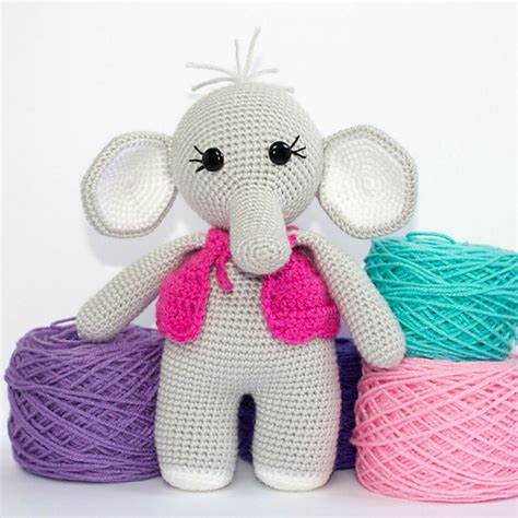 Ravelry The Friendly Elephant Pattern By Kali Dahle