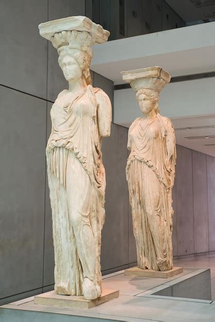 Museo de la acrópolis atenea las famosas estatuas de las cariátides