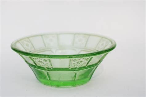 1930s Vintage Jeannette Doric Bowl Or Trinket Dish Uranium Green Depression Glass