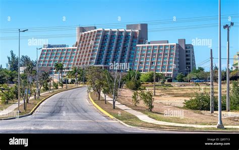 Entrance Road To The Blau Varadero Hotel Or Tourist Resort Exterior