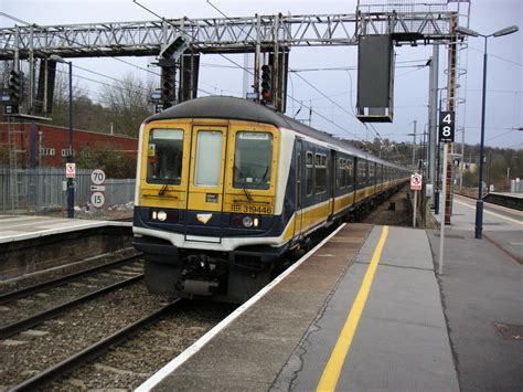 Thameslink Class 319 319446 Arriving At Luton Konica Minol Flickr